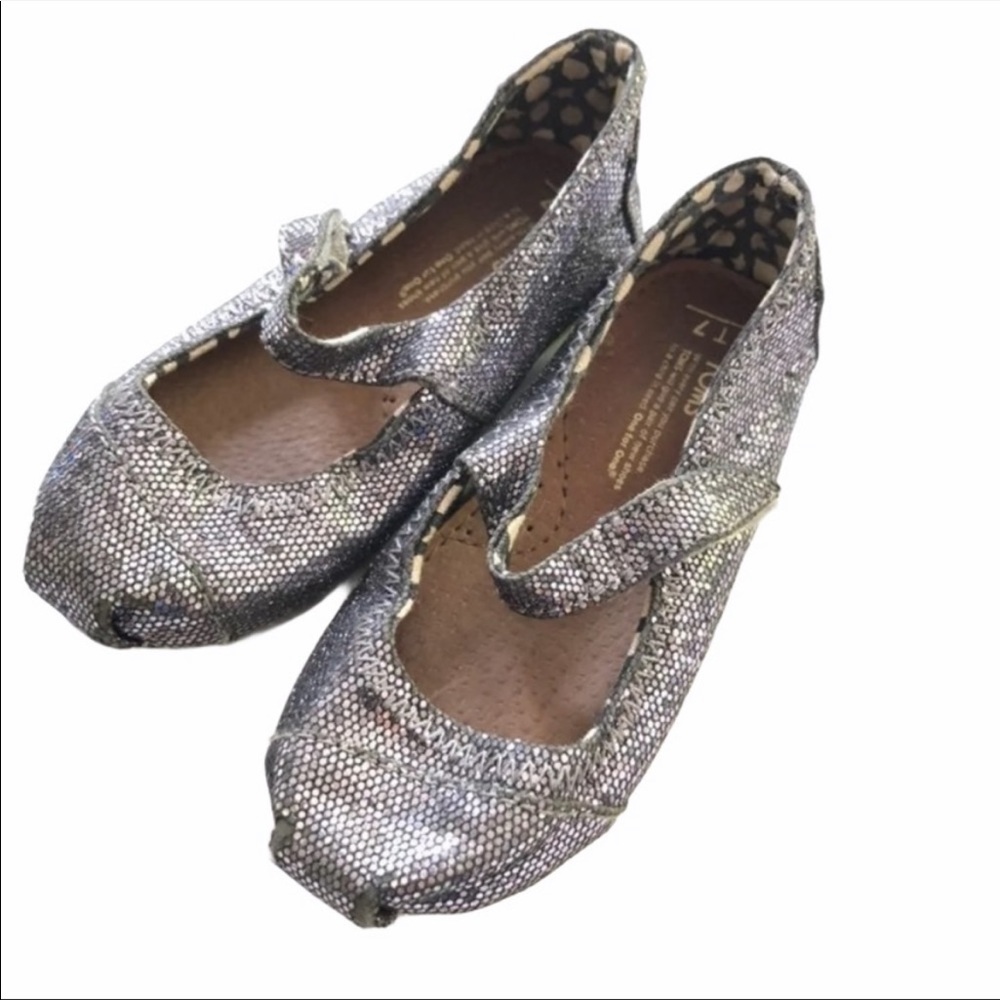 Size 7 girls Mary-Jane style Toms